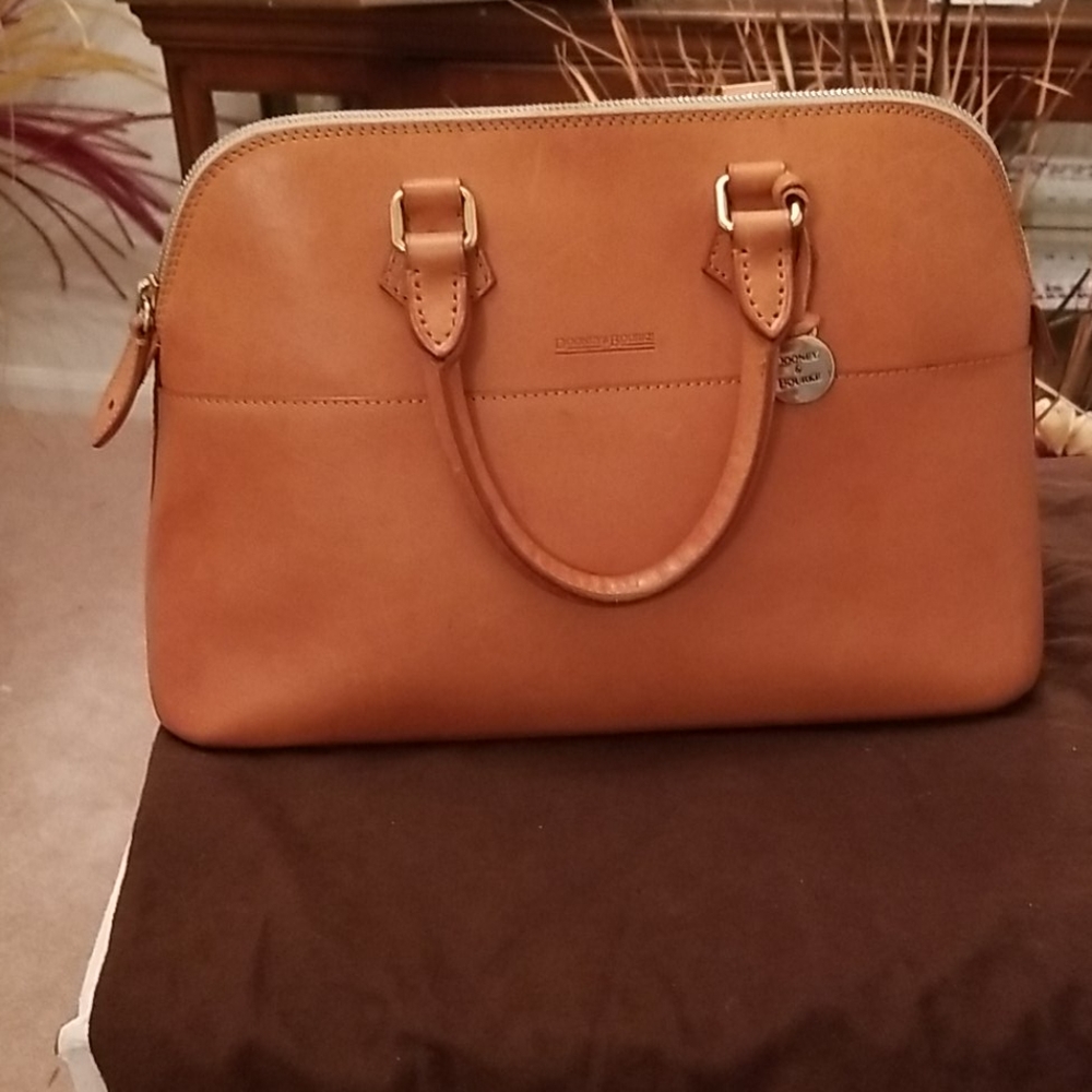 DOONEY AND BOURKE ALTO COLLECTION BAG